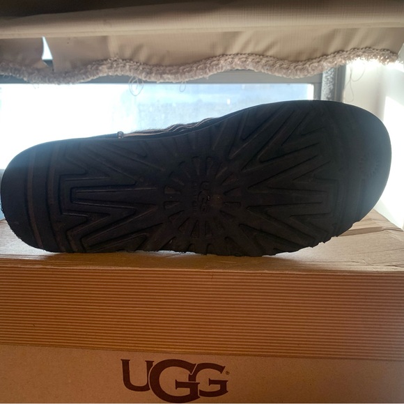 UGG Australia Women’s Classic Zebra Short Exotic Boot - Picture 7 of 16
